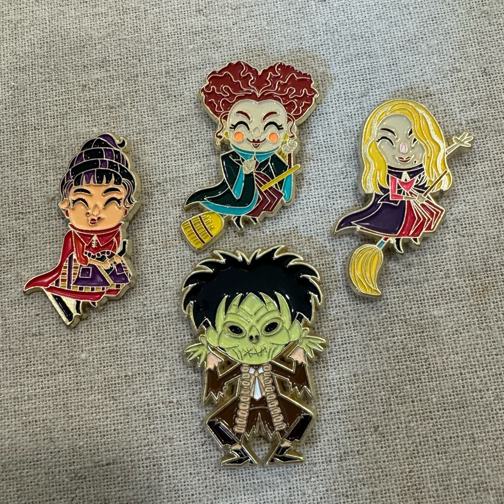 Hocus Pocus Set of 4 Pins New